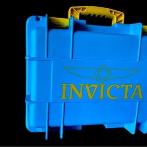 Teal 8 slot Invicta watch case